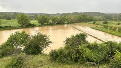 Tarım arazileri göle döndü