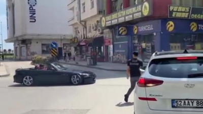 O drift yapmaktan polis ceza kesmekten bıkmadı