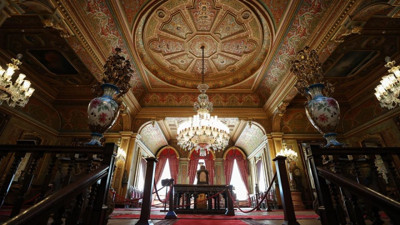 158 yıllık Beylerbeyi Sarayı göz kamaştırıyor