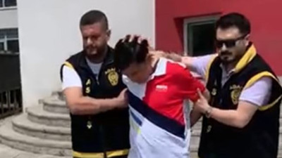 Annesini öldürdüğünü öne sürdüğü şahsı 18 yıl sonra öldürdü