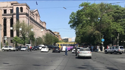 Mecliste onaylandı: Ermenistan'da Kadınlar Gönüllü Askerlik Yapabilecek