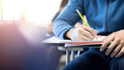 YKS’de hangi eşyalar yasaktır? YKS'ye girerken küpe, yüzük, kolye yasak mı?