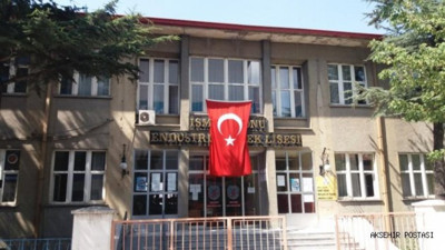 İsmet İnönü’ye büyük ayıp. Önce tarihi okulu yıktılar şimdi de adını sildiler