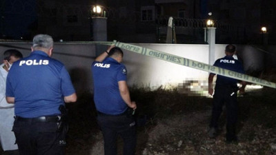 Genç kadının cansız bedeni boş arazide bulundu