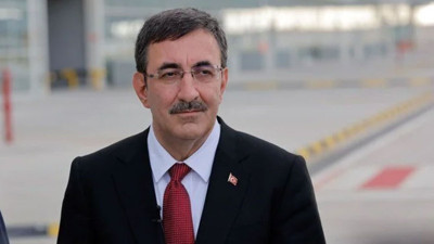 Cumhurbaşkanı Yardımcısı Yılmaz'dan asgari ücret ve memur maaşı açıklaması