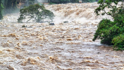 Sapanca sular altında kaldı