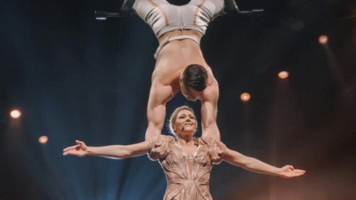 Ünlü pop yıldızı trapez kazası geçirdi