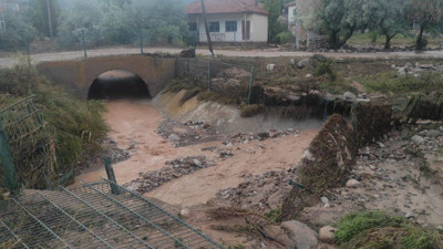 Yozgat’ta sağanak sele dönüştü
