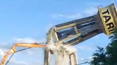 Su deposu tek dokunuşla yıkıldı