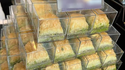 Bunu da gördün Türkiye. Bayramın vazgeçilmezi kilo ile değil tane ile satılıyor