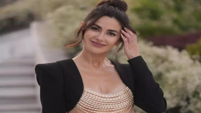 Nesrin Cavadzade gelini gölgede bıraktı. İddialı elbisesiyle düğüne damga vurdu