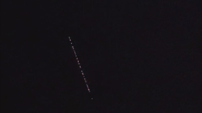 İzmir’de gökyüzünde görülen cisimler merak uyandırdı