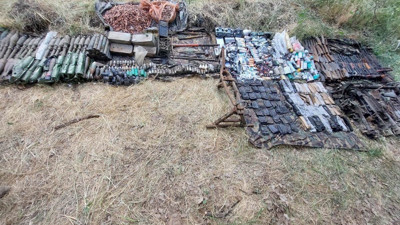 Mehmetçik teröristlerin inine girdi: Çok sayıda silah ve mühimmat ele geçirildi