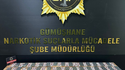 Uyuşturucu kuryesi 1372 adet hap ile yakalandı