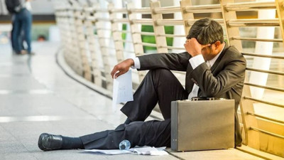 Dev şirket binlerce çalışanını işten çıkarıyor. İşsizler ordusu çığ gibi büyüyor