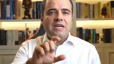 Hande Fırat basit ekonomi kuralını ‘çok zekice’ diye paylaştı. Özgür Demirtaş anında cevap verdi