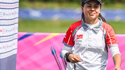 Hazal Burun Polonya'da bir ilke imza attı