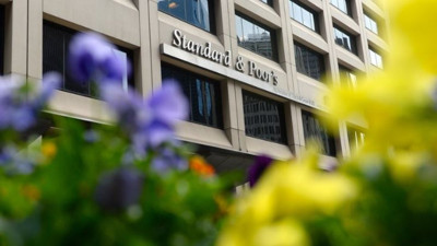 S&P küresel ekonomik büyüme tahminini bu yıl için yükseltti