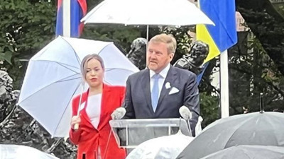 Hollanda Kralı ülkesinin kölelikteki rolü nedeniyle özür diledi