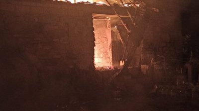 Samanlık yangını geceyi aydınlattı