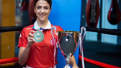 Emine Arslan Polonya'da altın madalya kazandı