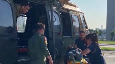 Kayalıklara düşen dağcı askeri helikopterle kurtarıldı