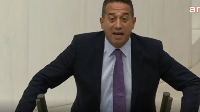 Ali Mahir Başarır'dan Mehmet Ali Çelebi'ye: Rüzgargülü gibi dönüyorsun