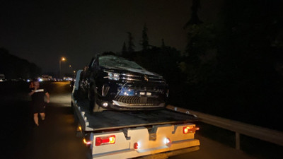 Çekicideki sıfır otomobil takla attı