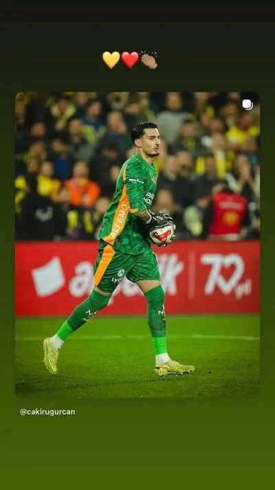 Victor Osimhen derbi sonrası durmadı! - Resim : 8