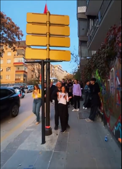 Yer: Türkiye! Uzun kuyrukların sebebini öğrenenler şok oldu - Resim : 3