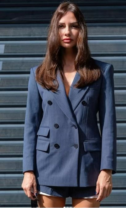 Yasemin Ergene’den ayrılan İzzet Özilhan eğlencede yakalandı: Bekar hayatına hızlı giriş yaptı - Resim: 9