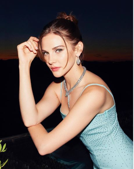 Başrol olduğu diziden çıkartıldığını uçakta öğrendi! Yerine o oyuncu getirildi... Dava açacak - Resim : 1