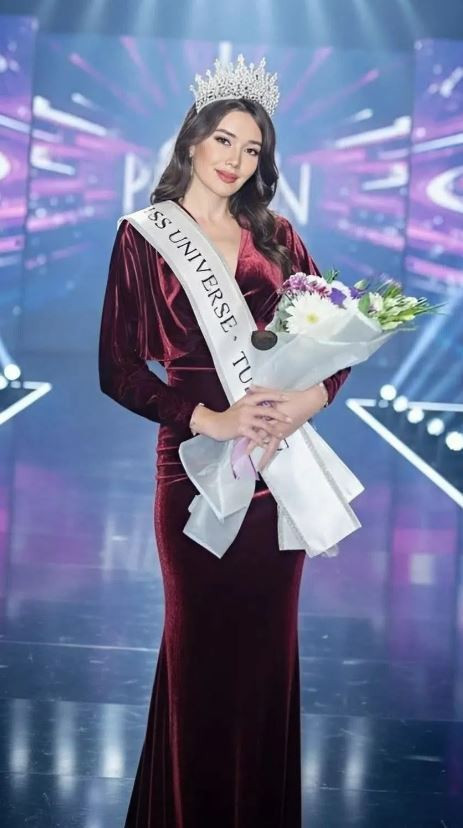 ‘Aptal’ denilen Meksikalı Fatima Bosch ‘Kainat güzeli’ oldu: Türkiye güzeli Ceren Arslan ilk 30’a giremedi - Resim : 2