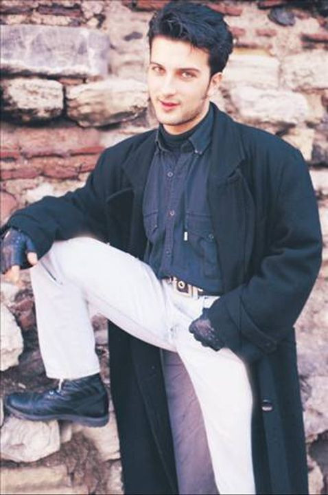 Beyazlar içindeki bu masum yüz kim? Sadece Türkiye değil, Dünya onu tanıyor! - Resim: 13