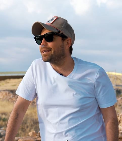 Ünlü şarkıcı Murat Dalkılıç'ın son hali hayranlarını endişelendirdi! 12. kez bıçak altına mı yattı? - Resim: 35