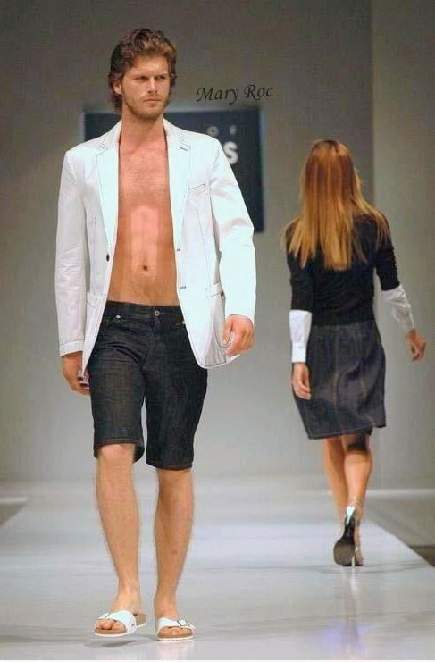 Bu maviş gözlü sarışın minik çocuk kim? Görenler tanımadı: Türkiye’nin en iyi erkek oyuncularından biri - Resim: 19