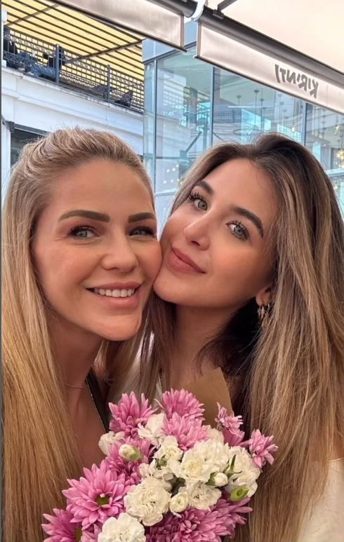 Mehmed Fetihler Sultanı’nın Halime Hatun'u Emine Ün’ün genç kalmasının sırrı ne? Kim der 48 yaşında! - Resim: 23