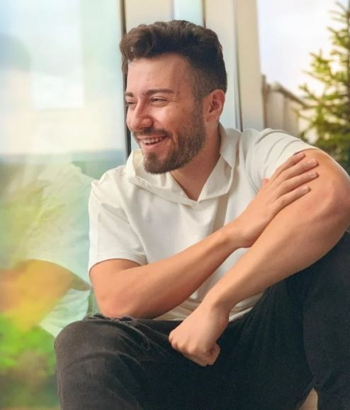 YouTube devi Enes Batur kepenk indirdi! Büyük sır, 3 ihtimal - Resim : 1