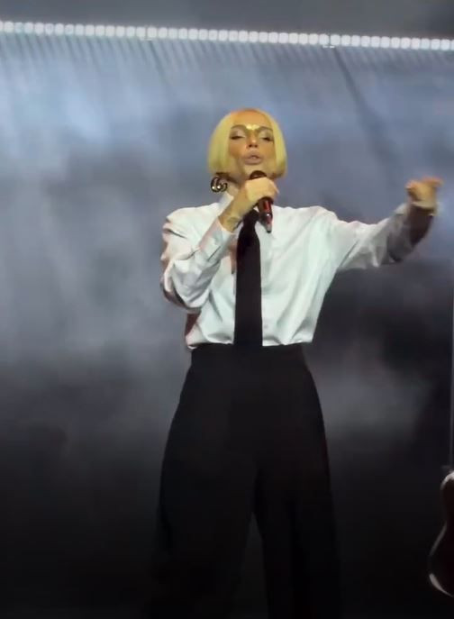 Gülşen'den radikal karar! Yeni imajı herkesi şoke etti: Bu saç stili çok konuşulacak - Resim: 12