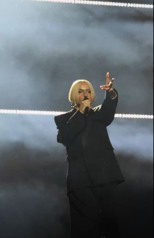 Gülşen'den radikal karar! Yeni imajı herkesi şoke etti: Bu saç stili çok konuşulacak - Resim: 9