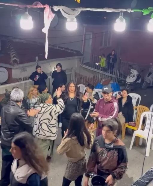 Şakşuka’nın kralı Tarık Mengüç’ten oğluna davullu zurnalı asker uğurlaması! Kuştepe’de yer gök inledi - Resim : 3