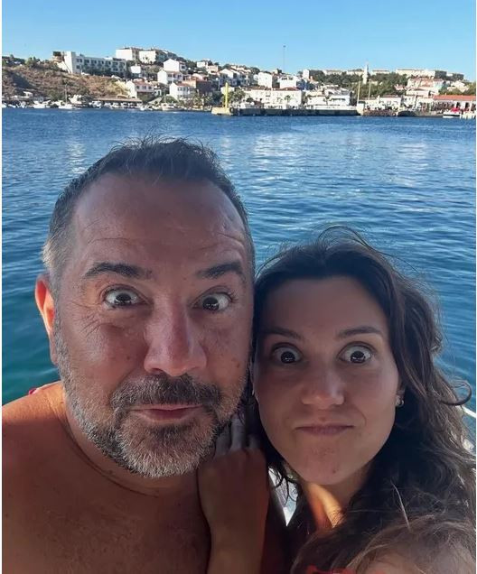 Ünlü komedyen Ata Demirer sevgilisi Dilara Alemdar aşıklar şehri Paris’te: 30 kilo verip bambaşka biri olmuştu! - Resim : 15