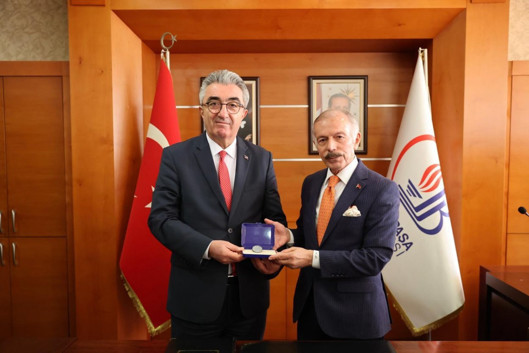 Bayrampaşa'daki seçimi AKP'nin adayı İbrahim Akın kazandı - Resim : 15