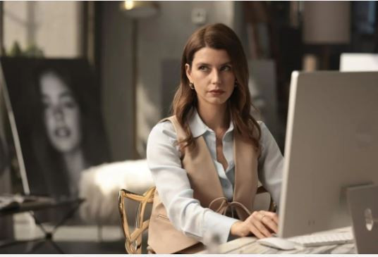 Vizyona sayılı günler kalmıştı! Beren Saat’in filmi listeden kaldırıldı - Resim : 2