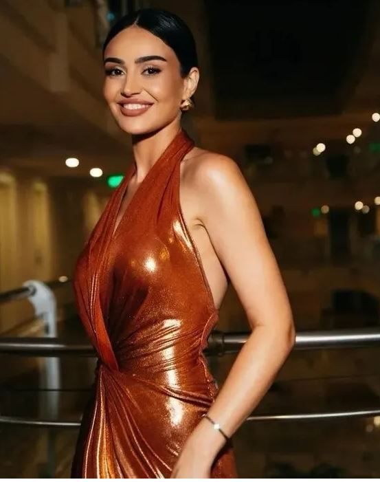 Ebru Gündeş'in evliliğini ihanet mi bitirdi? Magazin dünyası bu aşkı konuşuyor - Resim: 7