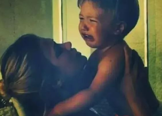 Bu maviş gözlü sarışın minik çocuk kim? Görenler tanımadı: Türkiye’nin en iyi erkek oyuncularından biri - Resim: 7