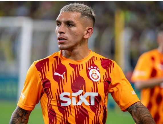 Herkes onları konuşuyor! Lucas Torreira Devrim Özkan'ı unuttu... Bakın kiminle aşk yaşıyor - Resim: 6