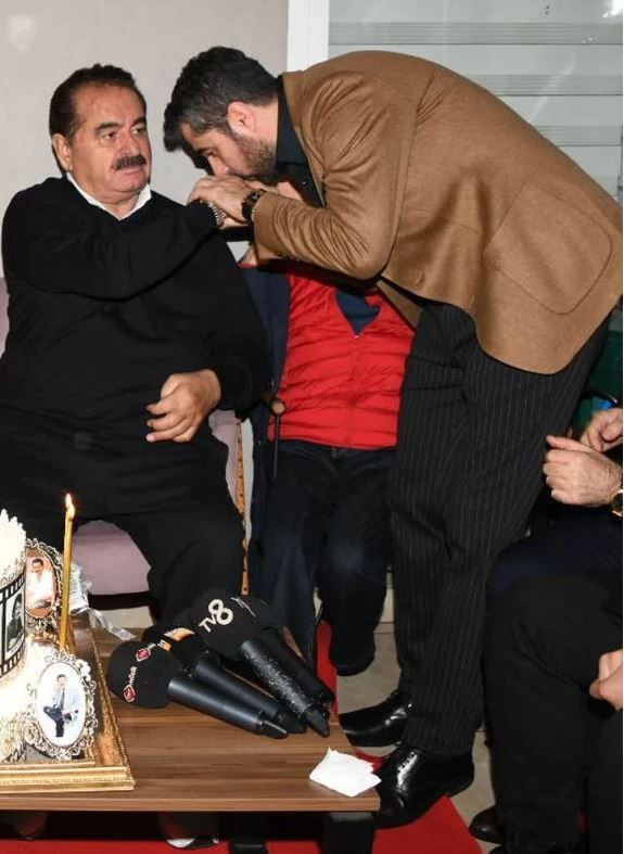 Tatlıses ailesinde yeni skandal: Baba-oğul krizinde elektronik kelepçe şoku! Ahmet Tatlıses isyan etti! - Resim: 12