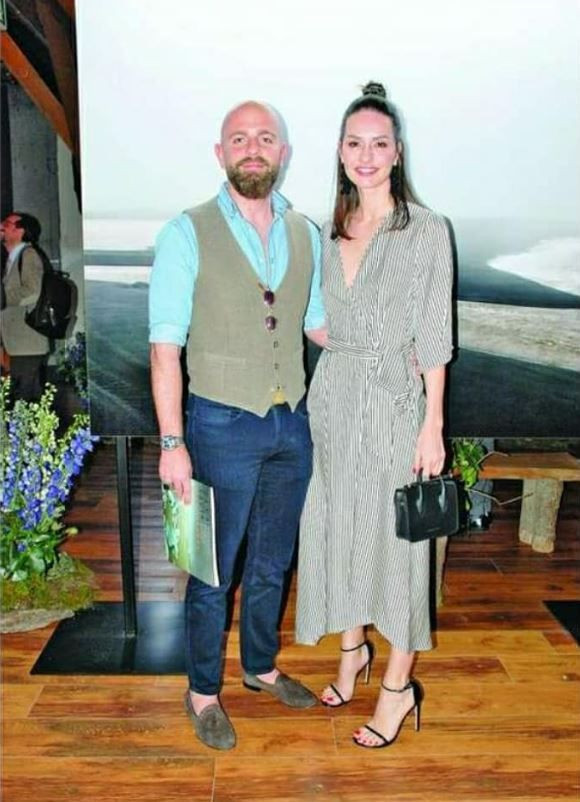 Yasemin Ergene’den ayrılan İzzet Özilhan eğlencede yakalandı: Bekar hayatına hızlı giriş yaptı - Resim: 57