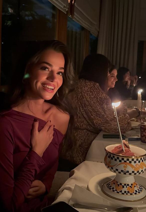 Kerem Bürsin’den Selin Yağcıoğlu’na ‘Güzellik Kızı’ ilanı: Resmen sevgili mi? - Resim : 7